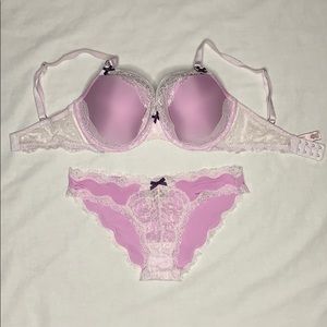 Victoria’s Secret Dream Angels Demi Bra & Cheekini
